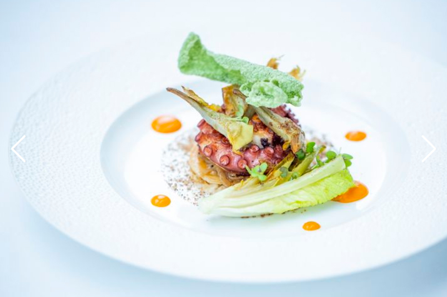 Un goûter illuminé : Le Laurier   Maison Mavrommatis célèbre les fêtes sur les Champs Élysées